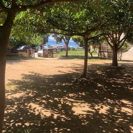 Christina's Seaside أفيسوس