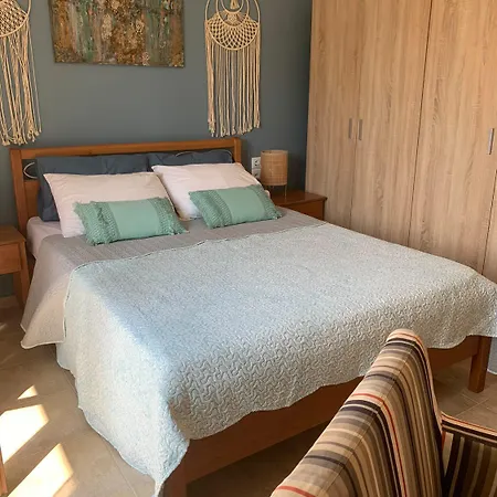 Christina's Seaside بيت للعطل أفيسوس