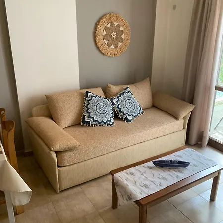 Christina's Seaside * أفيسوس