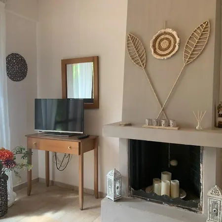 Christina's Seaside Lefokastro